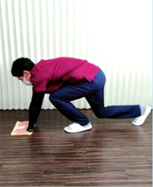 雑巾がけ筋トレ