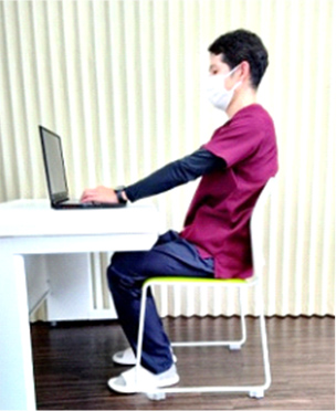 背もたれを使わない1